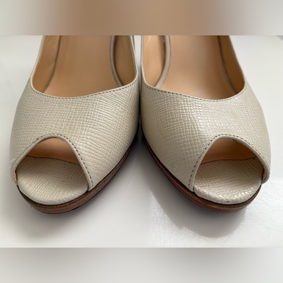 Cole Haan  Nike air Cream Elegant Leather Peep Toe Heel Slingback Sz 8.5/3” Heel - Picture 4 of 14